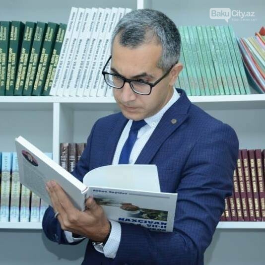 Bakıda universitetlər məzunlarına təyinatlar verirmi?..., fotoşəkil-1 Bakıda universitetlər məzunlarına təyinatlar verirmi? – AÇIQLAMA, fotoşəkil-1